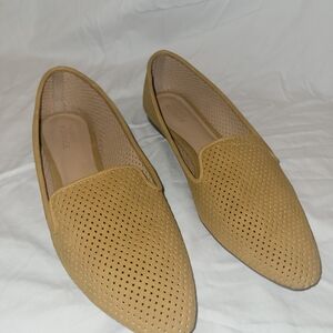 Market & Spruce Tan Perforated Women's Loafers